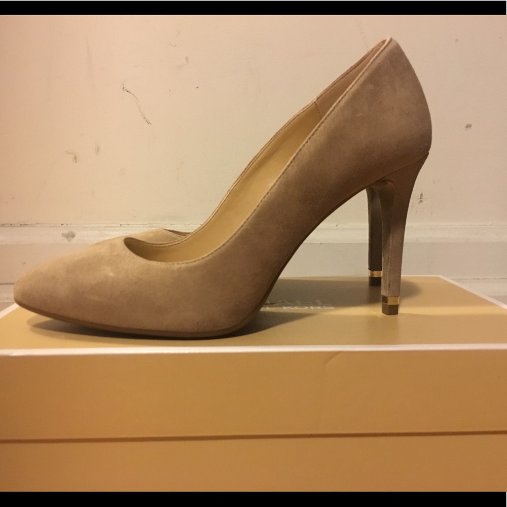 New Micheal Kors Suede Pumps!!!